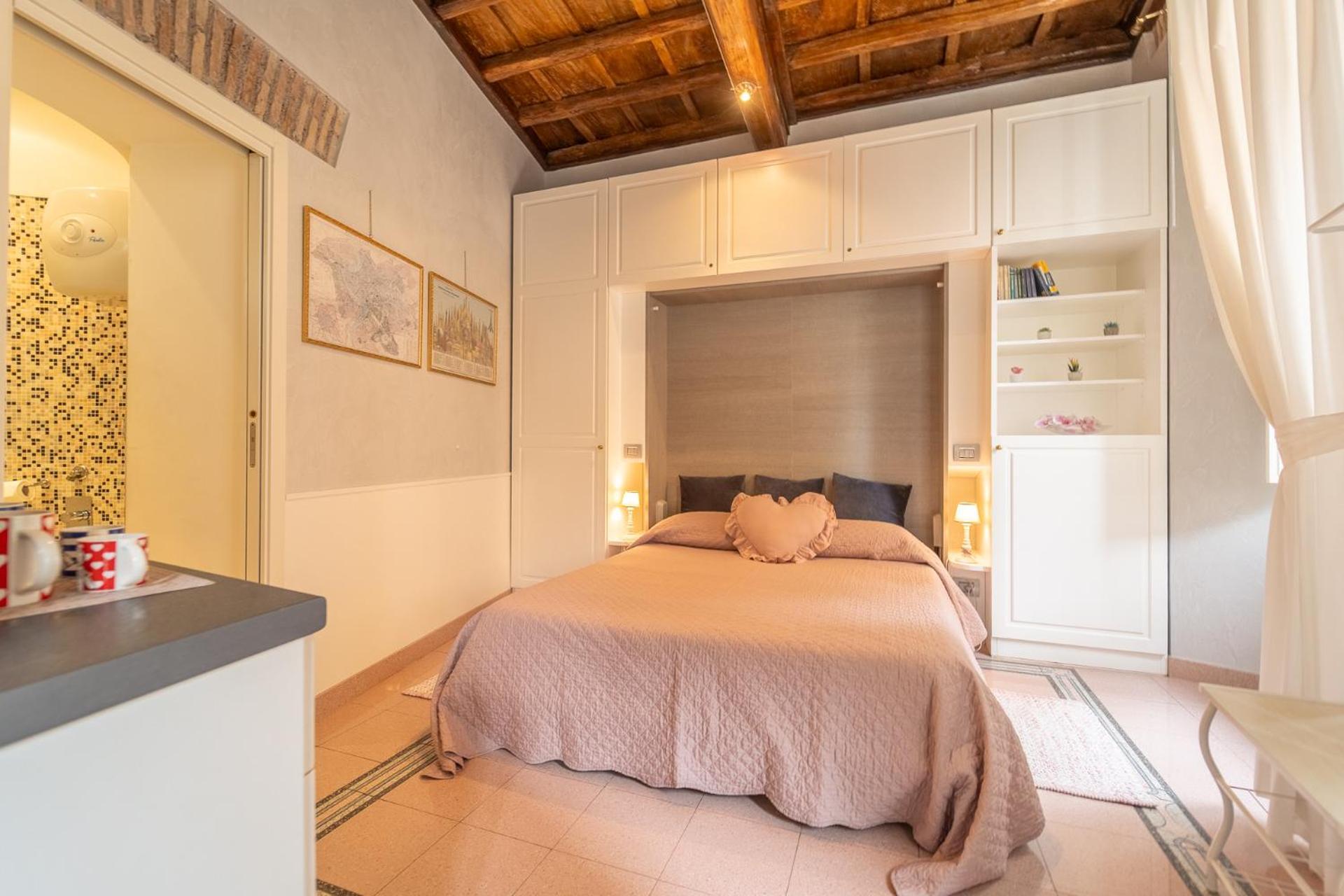 Secret Retreat In The Heart Of The Ghetto By Houseeds * Rom